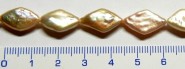 Říční perly kosočtvercové 14 - 16 mm 